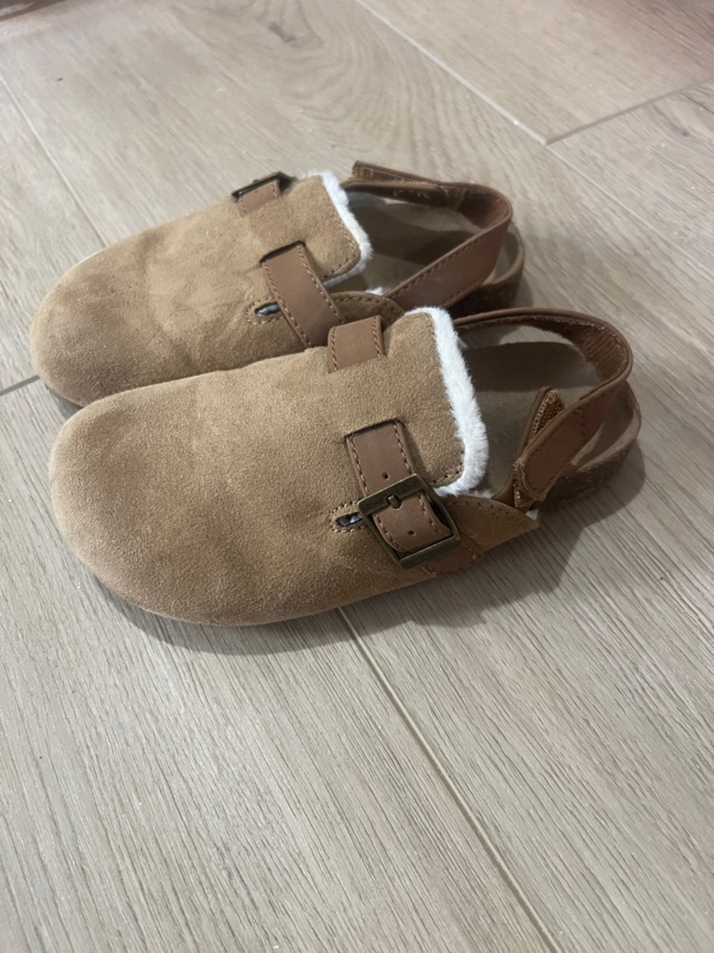 Old Navy Cozy Suede Faux-Shearling Slip-On Clogs in Camel